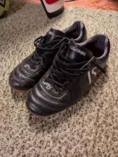 ルースイソンブラ　フットサルシューズ　TF