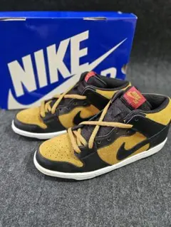【新品未使用】激レアNike SB Dunk Mid Golden Hops