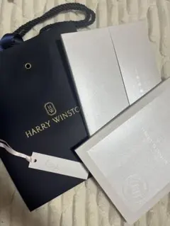HARRY WINSTON ギフトバッグとカタログセットのサムネイル
