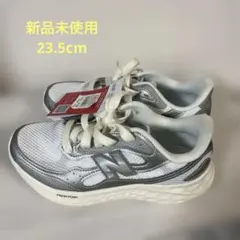 New Balance スニーカー 23.5cm シルバー　新品未使用のサムネイル