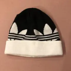 adidas トレフォイル ニット帽 ビーニー ブラック ホワイト