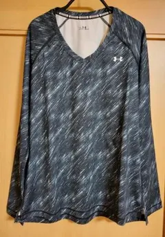 UNDER ARMOUR　長袖カットソー
