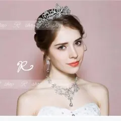 3点セット♡ピアス（イヤリング）・ネックレス・ティアラブライダルアクセ結婚式