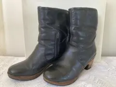 リーガル　内側ボア　黒レザー製スタッズ付きブーツ　23〜23.5