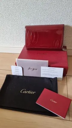 新品同様/未使用級　箱付き　Cartier カルティエ　折り財布　マストライン 楽天市場】【新品未使用品】【財布】Cartier カルティエ マストライン
