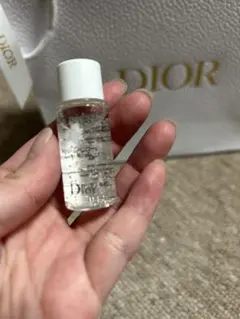 DIOR スノーエッセンスオブライトマイクロローション