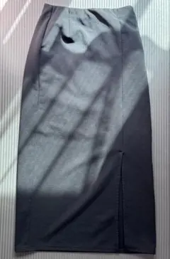 【GU 222-344660】カットソーナローミディスカート タイトスカート