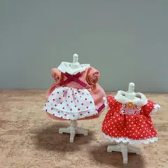 ２枚セットお母さん女の子　着せ替え服お洋服ワンピースドレス　シルバニアファミリー