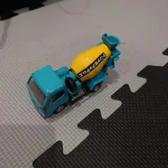 トミカ 日野 デュトロ ミキサー車 ミニカーのサムネイル