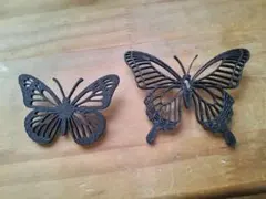 蝶デザインのブローチ2点セット