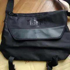 TIGERS ショルダーバッグ ブラック