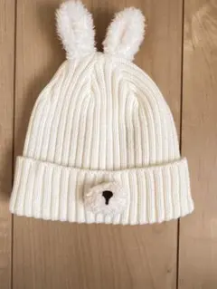 ウサギの耳付きベビー帽子 ホワイト 42-44cm