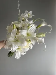 カサブランカのアームブーケ（アーティフィシャルフラワー）