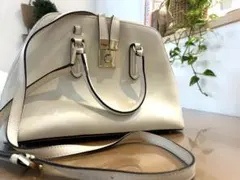 ●フルラ　2way ショルダーバック　ハンドバッグ　ゴールド金具