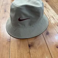 Nike ベージュ バケットハット S