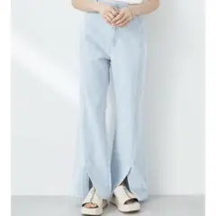 ♦︎earth music&ecology♦︎スリット入りフレア♡ライトブルーデニム
