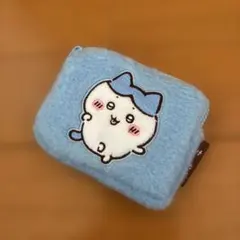 ちいかわ ふわふわミニポーチ ハチワレ