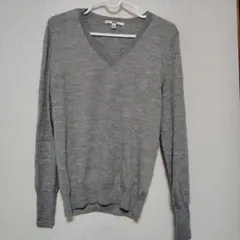 UNIQLO Vネックセーター M