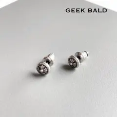 シルバークロスピアス　小ぶり　シンプルアクセサリー　人気No2