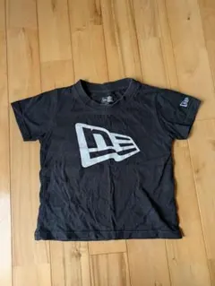 NEW ERA ブラック Tシャツ 100のサムネイル