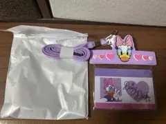 ディズニーストア　シークレットカードホルダー　デイジー