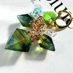 レジンキーホルダー ダイヤモンド アイスブルー ホログラム 蓄光