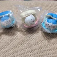 ちいかわ　きゃらまかろんガチャ　ちいかわ×1 はちわれ×2