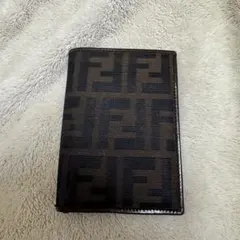 2025年最新】FENDI 財布 二つ折りの人気アイテム - メルカリ