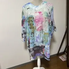 水彩画のような柄のチュニック