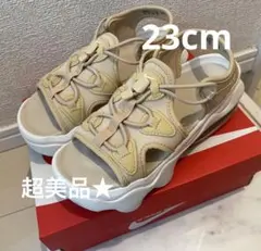 【美品】NIKE AIR MAX KOKO 23cm セサミ　ベージュのサムネイル