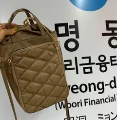 最終値下げ！ベージュ キルティングショルダーバッグ　soleile