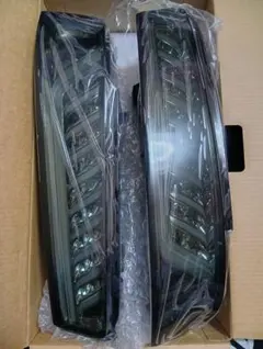 B20 LEDテールランプ 左右セット スモークレンズ Prius 30 - メルカリ