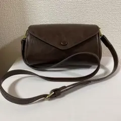 ブラウン フラップ式 ショルダーバッグ