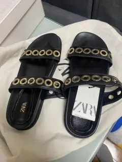 ZARA フラットサンダル ブラック 37のサムネイル