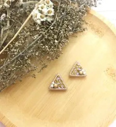 ビーズ刺繍ピアス/イヤリング(イエロー)