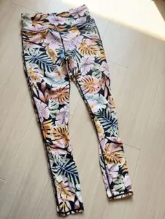 Billabong トロピカル柄レギンス Mのサムネイル