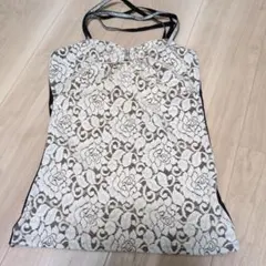 レース模様 ビジュー付きキャミソール