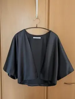 ADOLFO DOMINGUEZ サテン　ブラック　ノーカラー　羽織