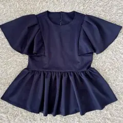 美品Emilyan エミリアン 洗える パール ペプラムブラウス ネイビーのサムネイル