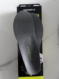 スーパーフィートトリムフィット カーボン インソール C 23～25 アクティブ