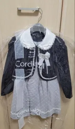 黒とグレーのチェック柄ドレスにジャケット付き ドレスとヘアバンド