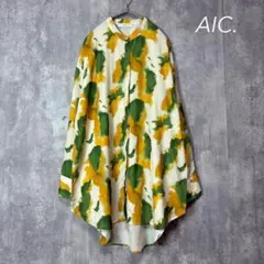 AIC. エーアイシー　ニュアンスアートプリント　総柄のサムネイル