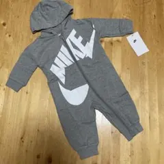 NIKE ナイキ　ベビー　キッズ　長袖　フード付き　ロンパース　6M