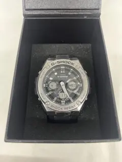 CASIO カシオ　G-SHOCK　GST-W110　メンズ腕時計　稼動品のサムネイル
