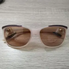 ピンク サングラス