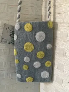 新品・未使用★ハンドメイド★フェルトドットデザイン・スマホショルダーバッグ