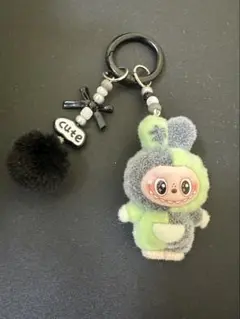 ラブブ ぬいぐるみキーホルダー ブラック×グリーンミクスカラー