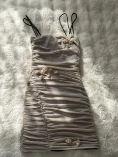 ZARA ベージュ ラッフルデザイン ノースリーブワンピース