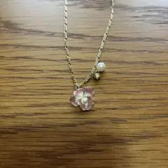 花モチーフ ネックレス ピンク