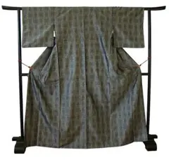 美品 単衣 琉球絣調 紬着尺（正絹）仕立上りTT1428kyotoあした 美品 単衣 琉球絣調 紬着尺（正絹）仕立上りTT1428kyotoあした様専用